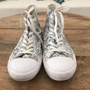 Converse Chuck Taylor All Star II men’s size 8